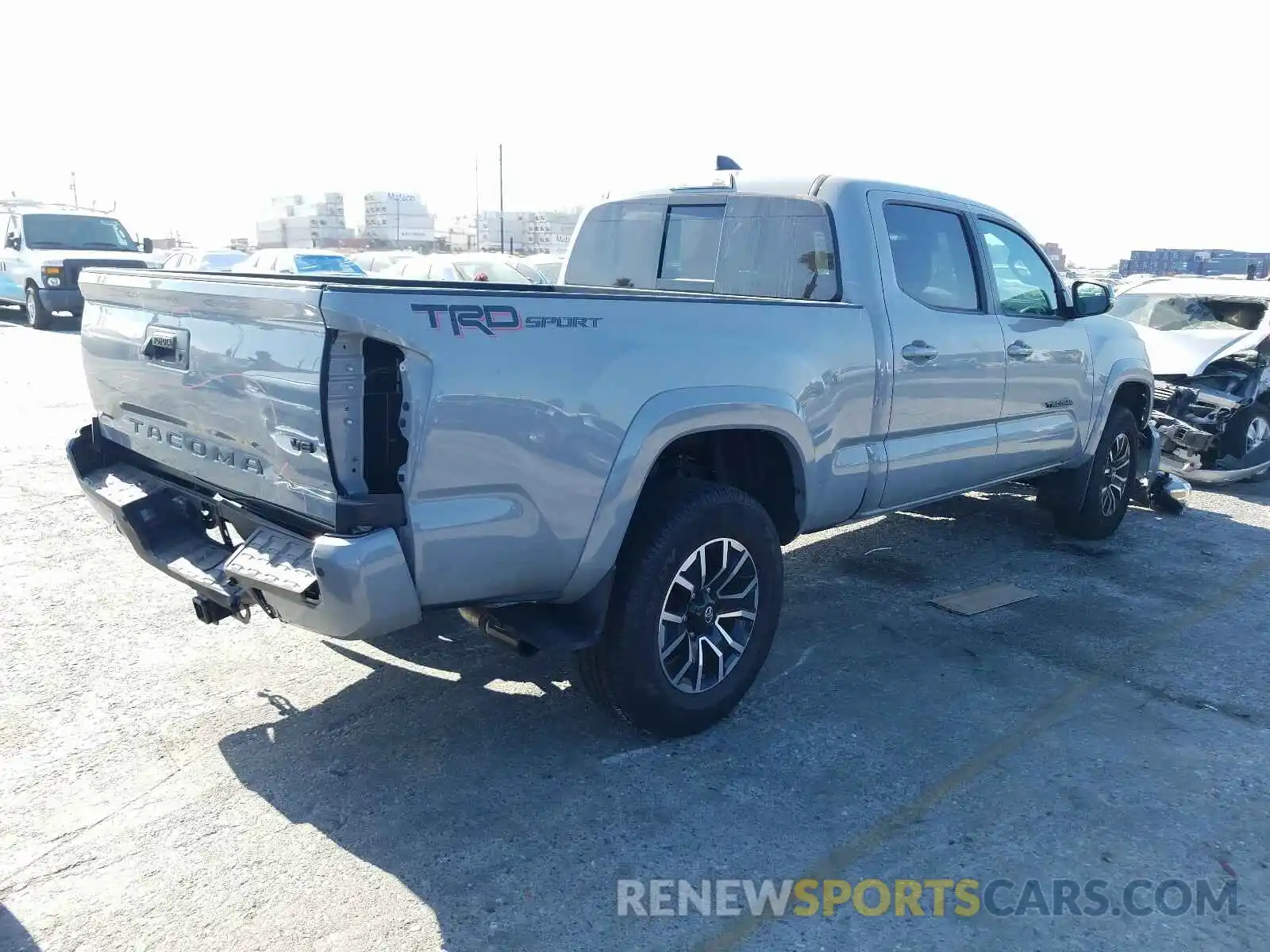 4 Photograph of a damaged car 3TMBZ5DN5LM025124 TOYOTA TACOMA 2020