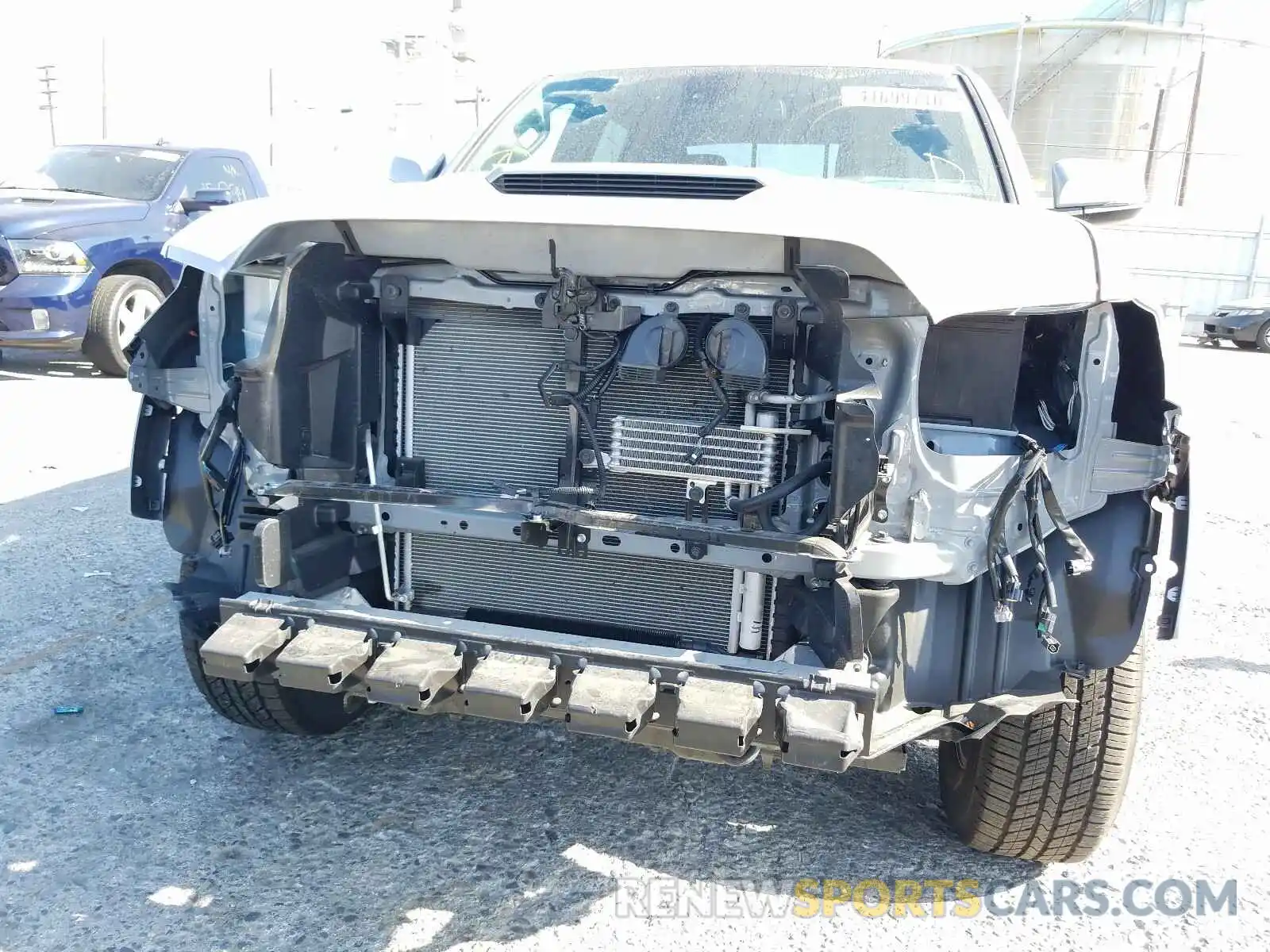 9 Photograph of a damaged car 3TMBZ5DN5LM025124 TOYOTA TACOMA 2020