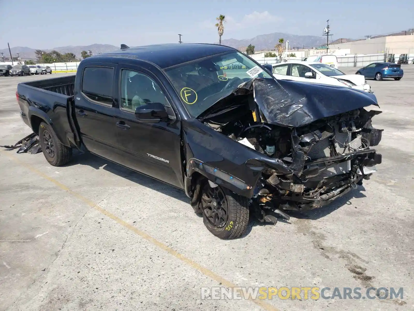 1 Photograph of a damaged car 3TMBZ5DN5LM025995 TOYOTA TACOMA 2020