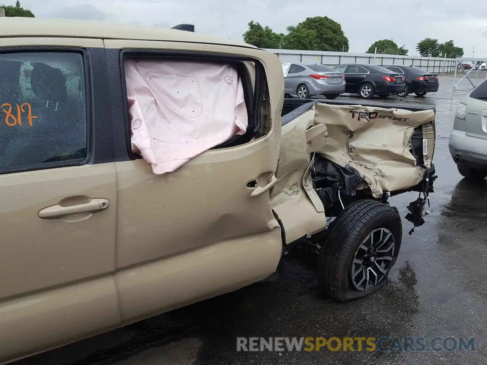 9 Photograph of a damaged car 3TMBZ5DN7LM024007 TOYOTA TACOMA 2020