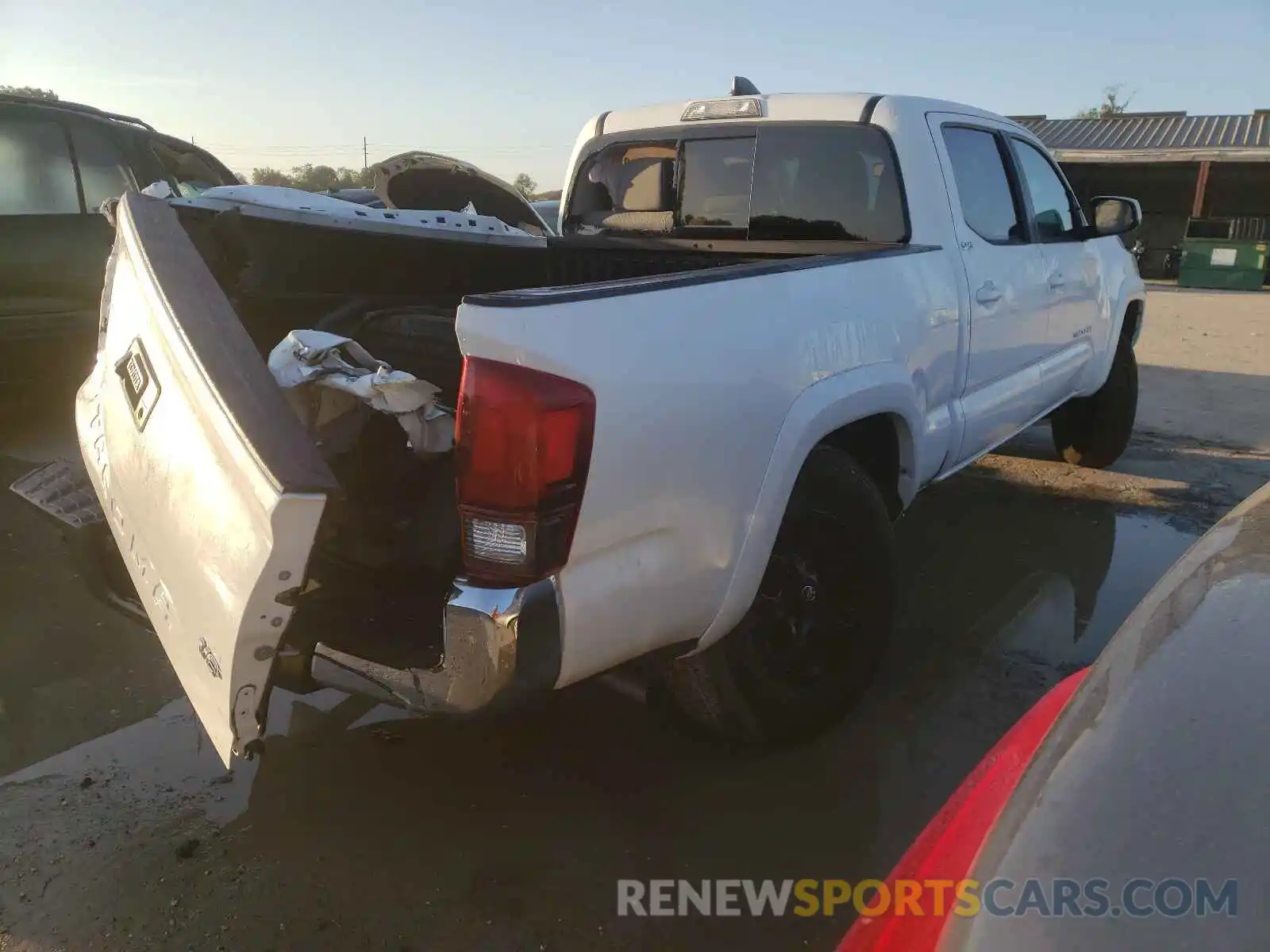 4 Photograph of a damaged car 3TMBZ5DN7LM025545 TOYOTA TACOMA 2020