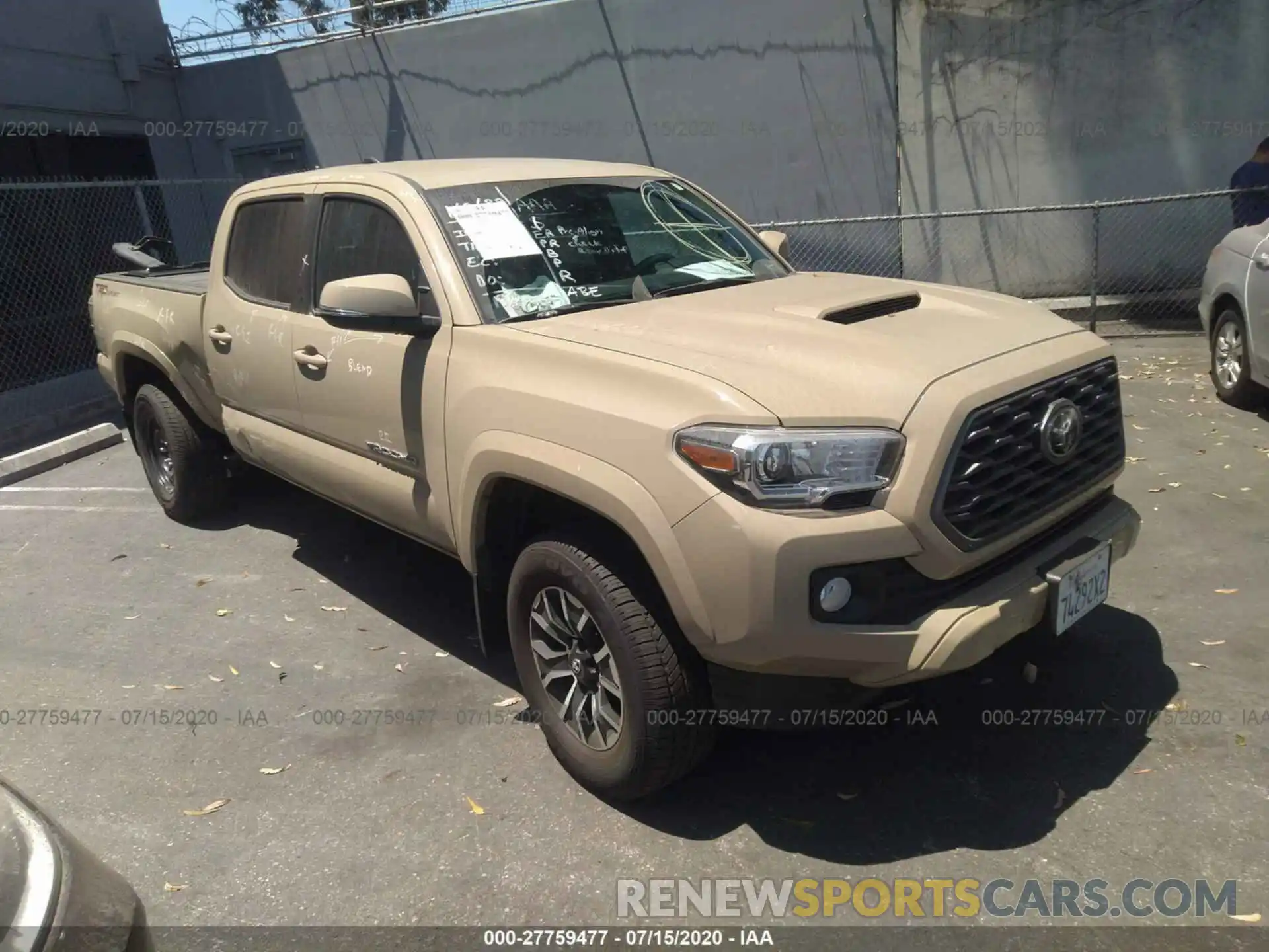 1 Photograph of a damaged car 3TMBZ5DN8LM025117 TOYOTA TACOMA 2020