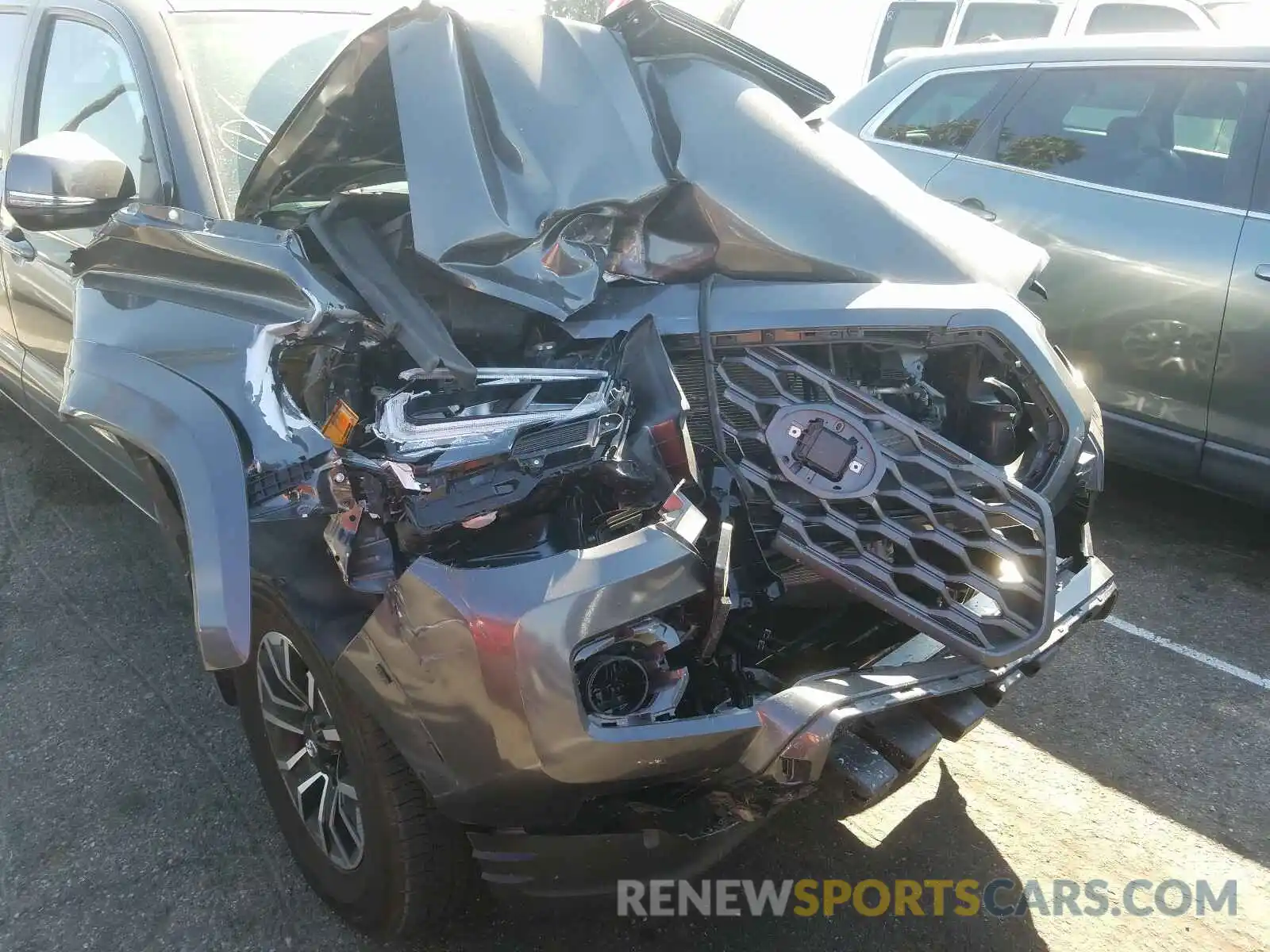 9 Photograph of a damaged car 3TMBZ5DN9LM023599 TOYOTA TACOMA 2020