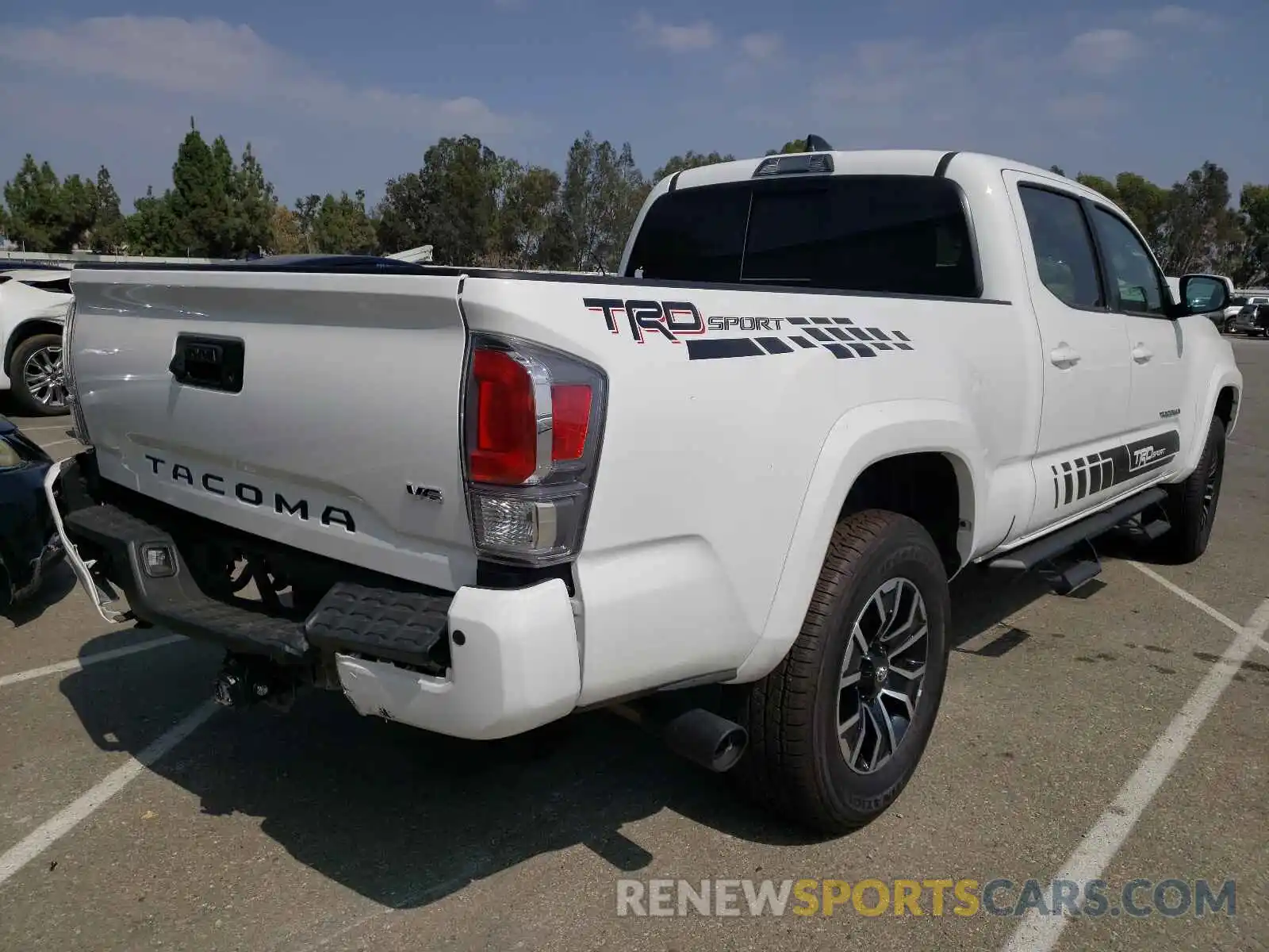 4 Photograph of a damaged car 3TMBZ5DN9LM025062 TOYOTA TACOMA 2020