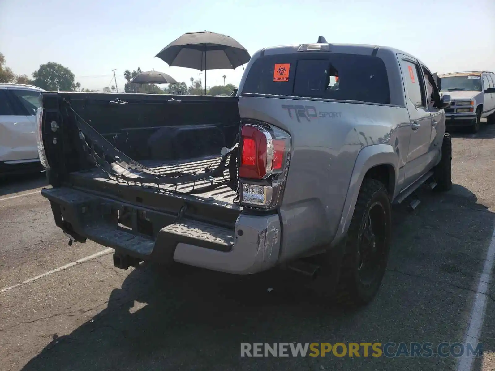 4 Photograph of a damaged car 3TMBZ5DN9LM025546 TOYOTA TACOMA 2020