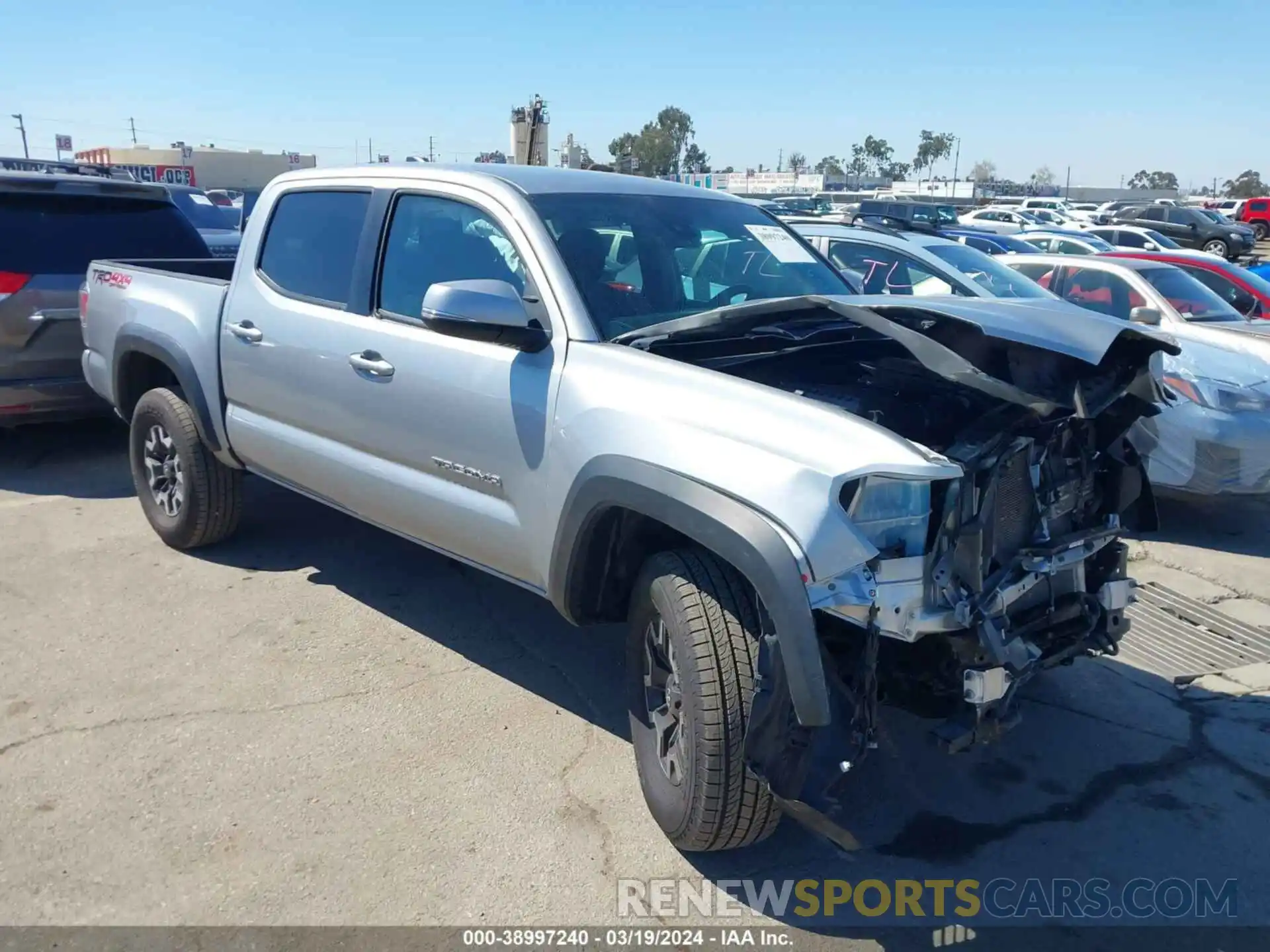 1 Photograph of a damaged car 3TMCZ5AN0LM289988 TOYOTA TACOMA 2020