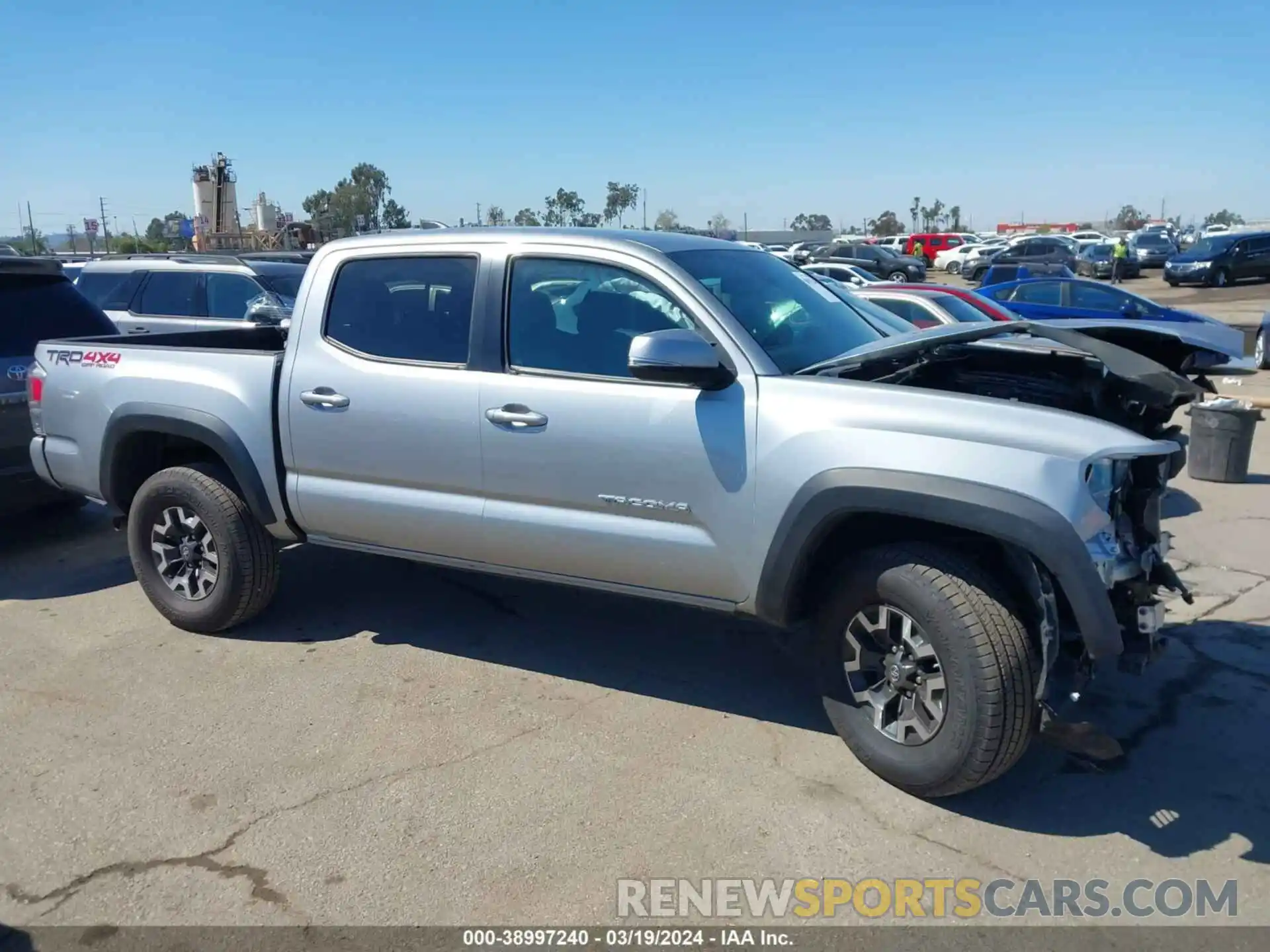 14 Photograph of a damaged car 3TMCZ5AN0LM289988 TOYOTA TACOMA 2020