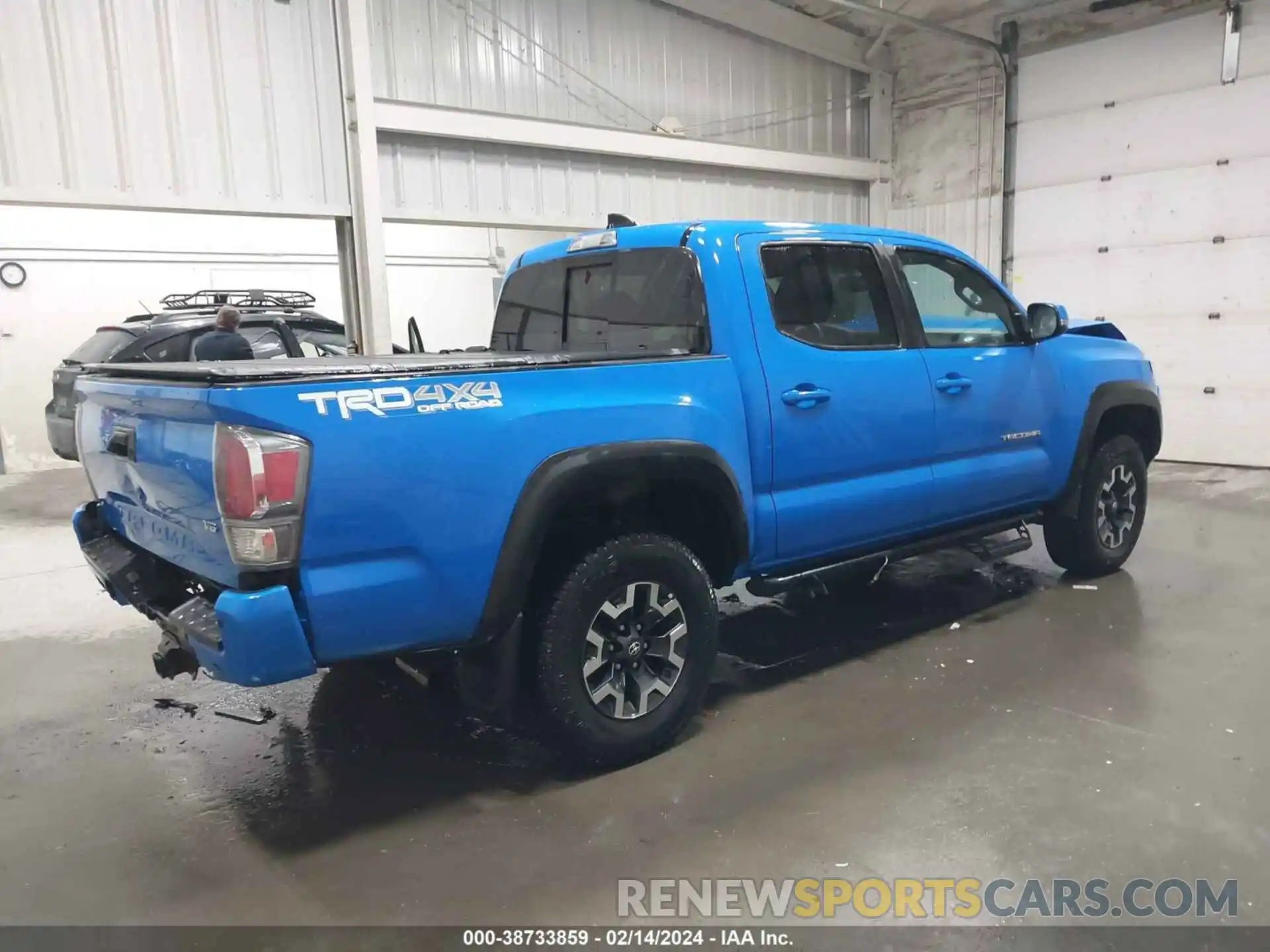 4 Photograph of a damaged car 3TMCZ5AN0LM297024 TOYOTA TACOMA 2020