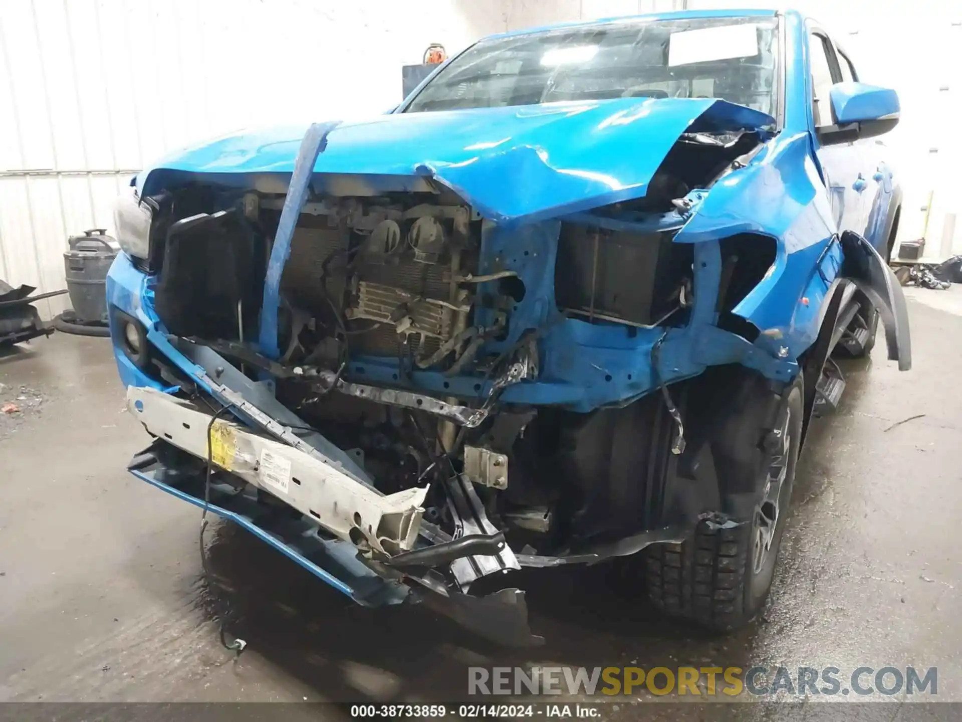 6 Photograph of a damaged car 3TMCZ5AN0LM297024 TOYOTA TACOMA 2020