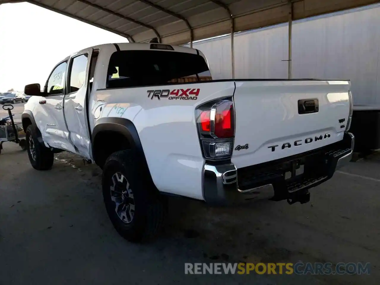 3 Photograph of a damaged car 3TMCZ5AN0LM297489 TOYOTA TACOMA 2020