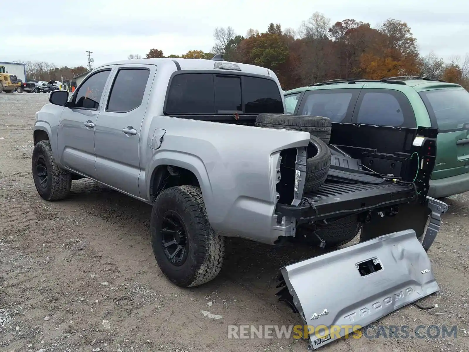 3 Photograph of a damaged car 3TMCZ5AN0LM298187 TOYOTA TACOMA 2020