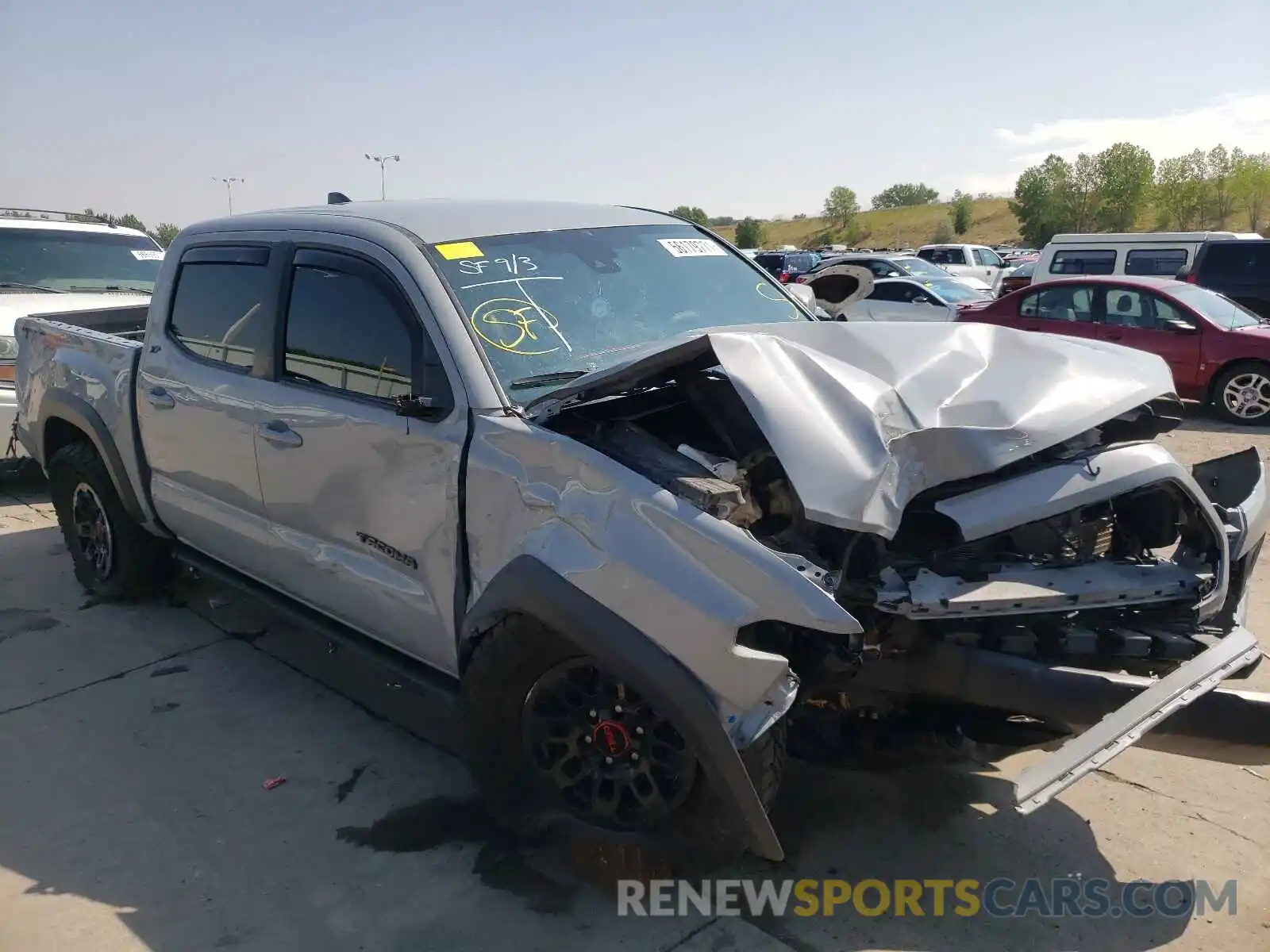 1 Photograph of a damaged car 3TMCZ5AN0LM301976 TOYOTA TACOMA 2020