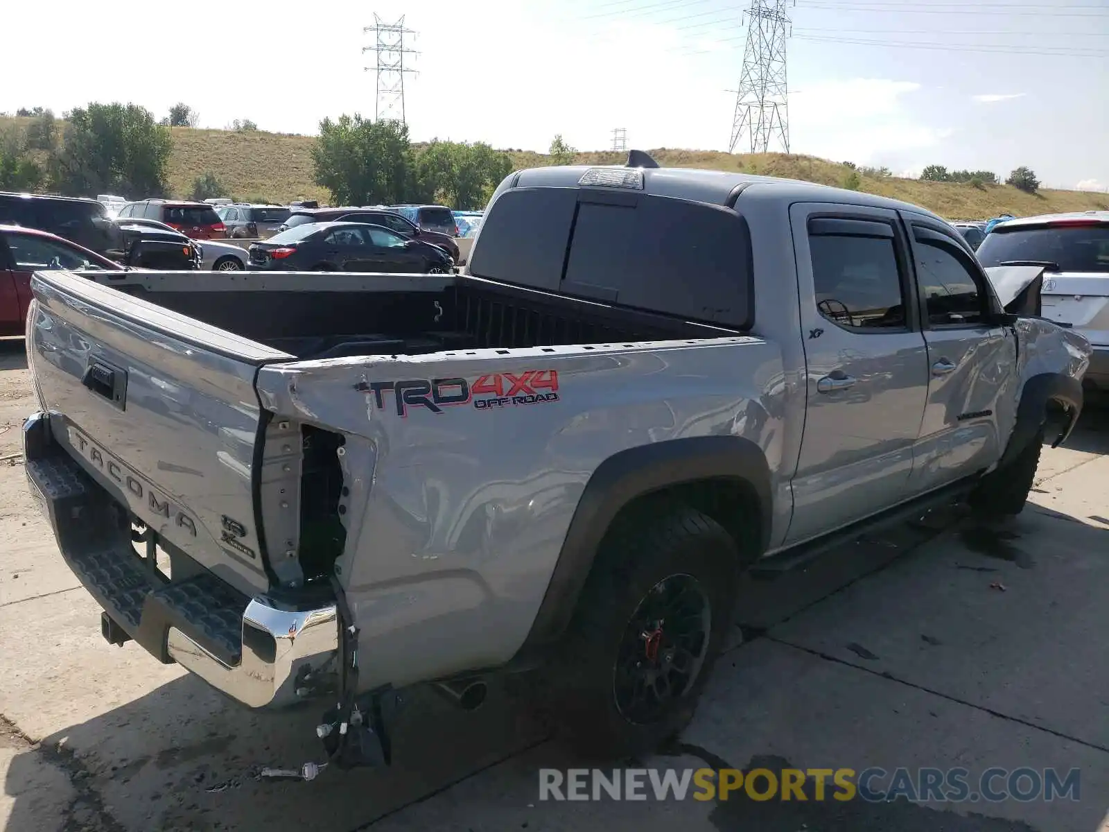 4 Photograph of a damaged car 3TMCZ5AN0LM301976 TOYOTA TACOMA 2020