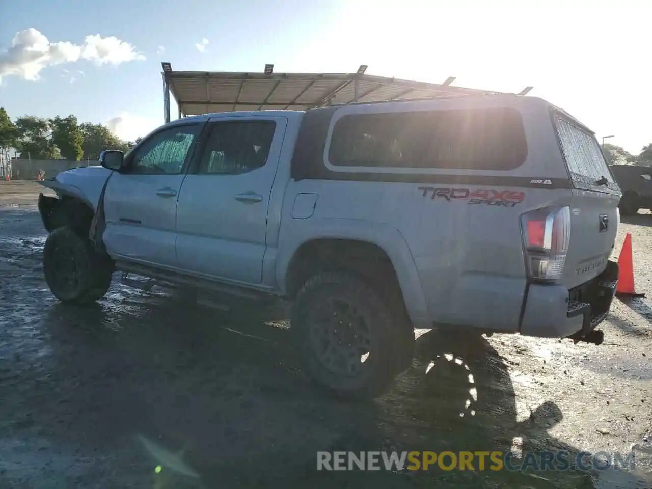 2 Photograph of a damaged car 3TMCZ5AN0LM303338 TOYOTA TACOMA 2020