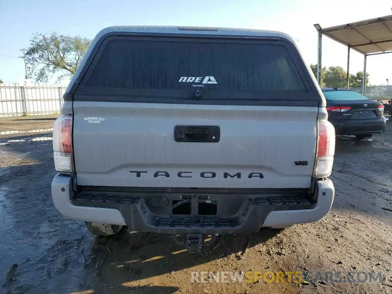 6 Photograph of a damaged car 3TMCZ5AN0LM303338 TOYOTA TACOMA 2020