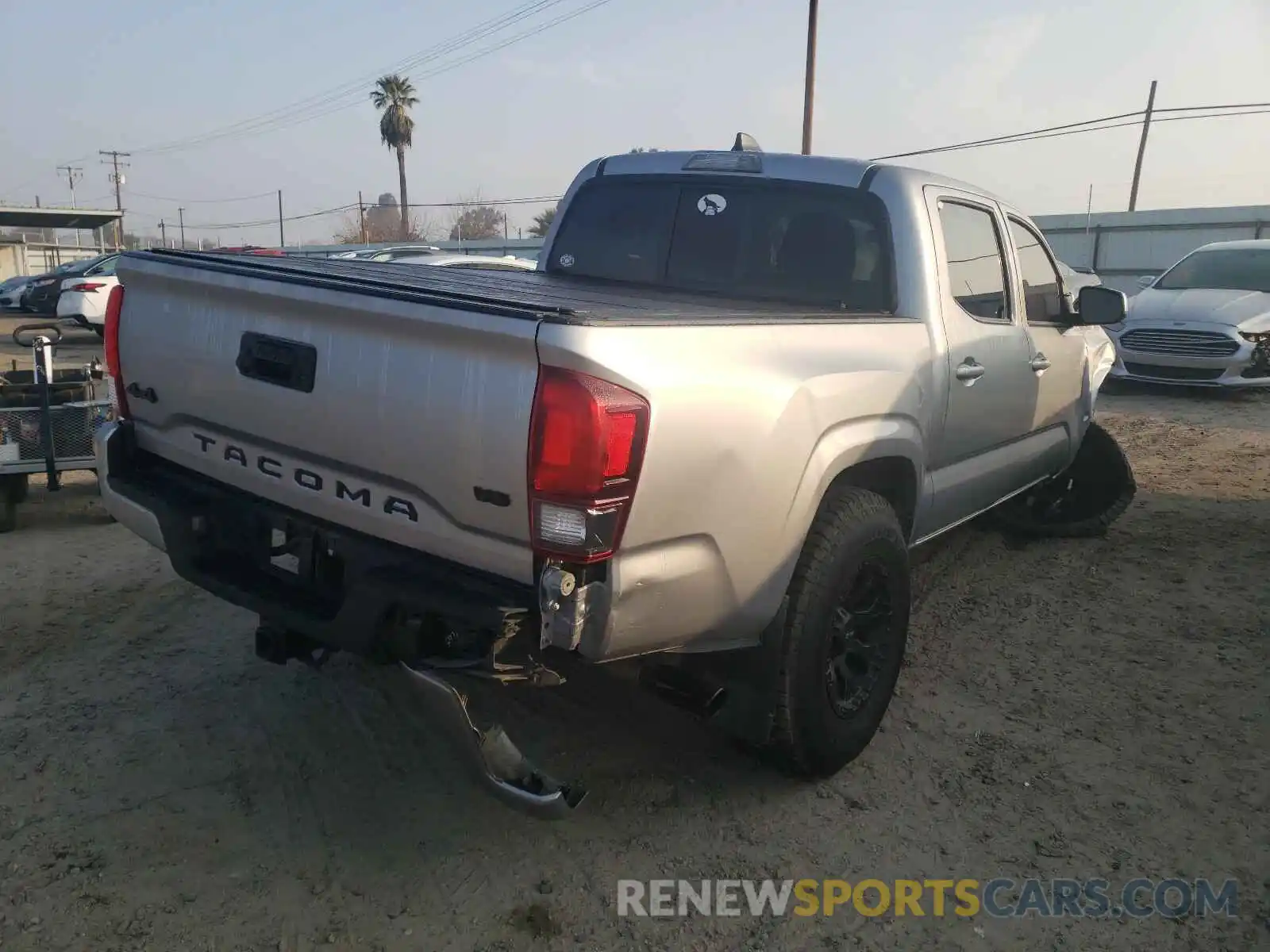 4 Photograph of a damaged car 3TMCZ5AN0LM303520 TOYOTA TACOMA 2020