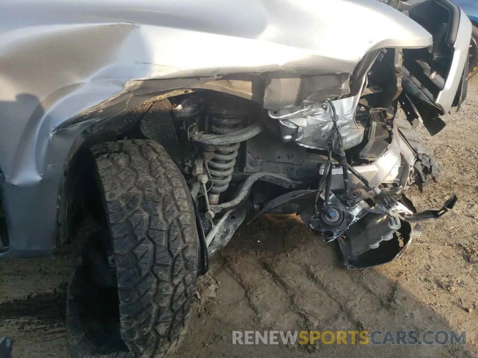 9 Photograph of a damaged car 3TMCZ5AN0LM303520 TOYOTA TACOMA 2020