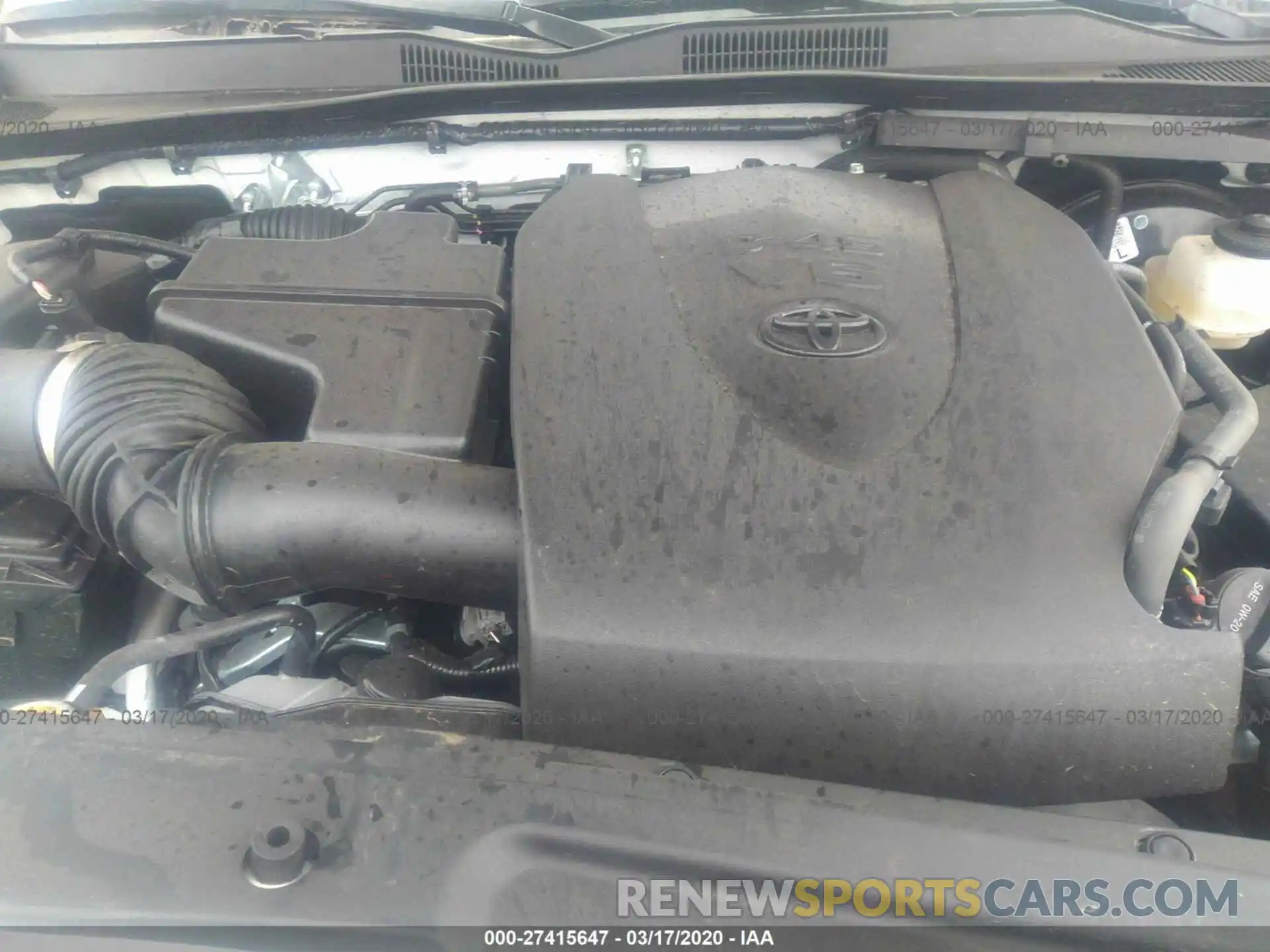 10 Photograph of a damaged car 3TMCZ5AN0LM303582 TOYOTA TACOMA 2020