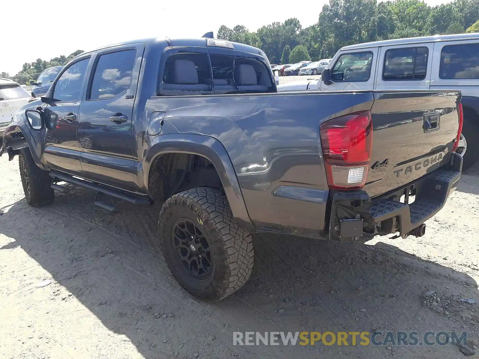 3 Photograph of a damaged car 3TMCZ5AN0LM304053 TOYOTA TACOMA 2020