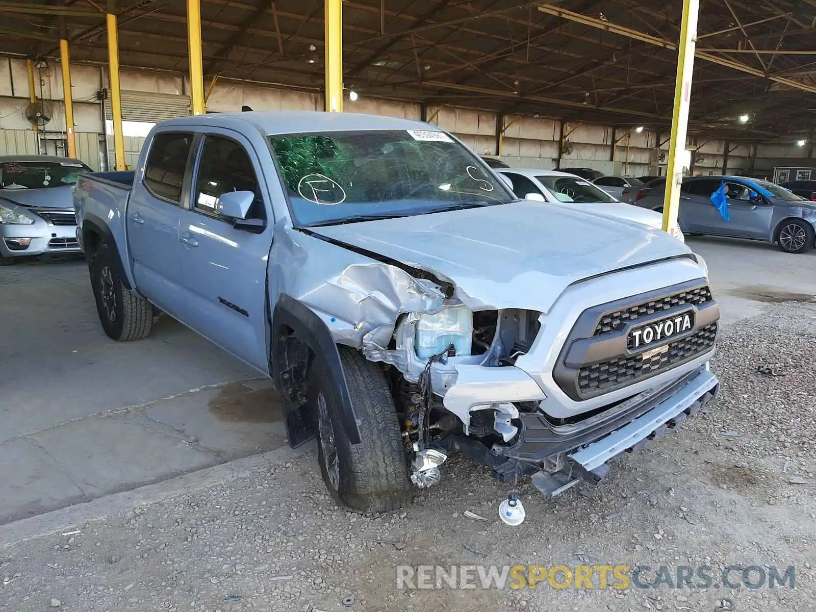 1 Photograph of a damaged car 3TMCZ5AN0LM305672 TOYOTA TACOMA 2020