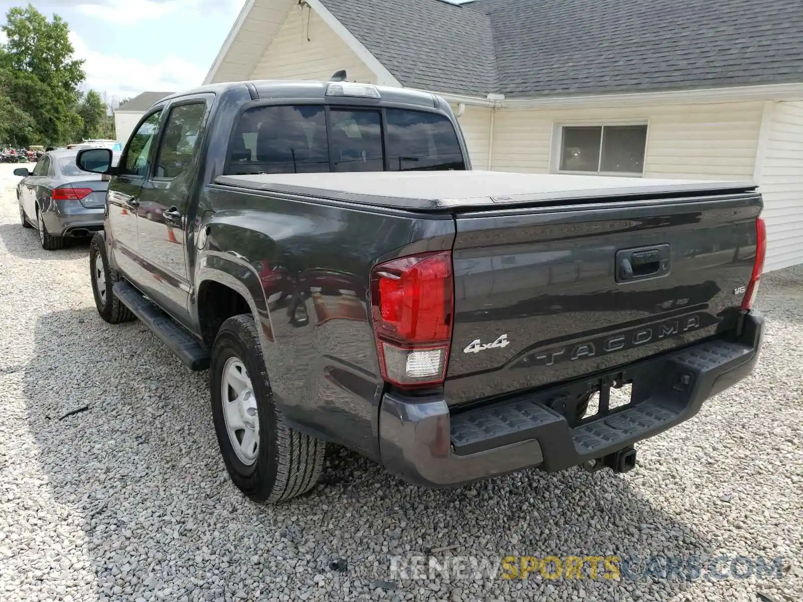 3 Photograph of a damaged car 3TMCZ5AN0LM307986 TOYOTA TACOMA 2020