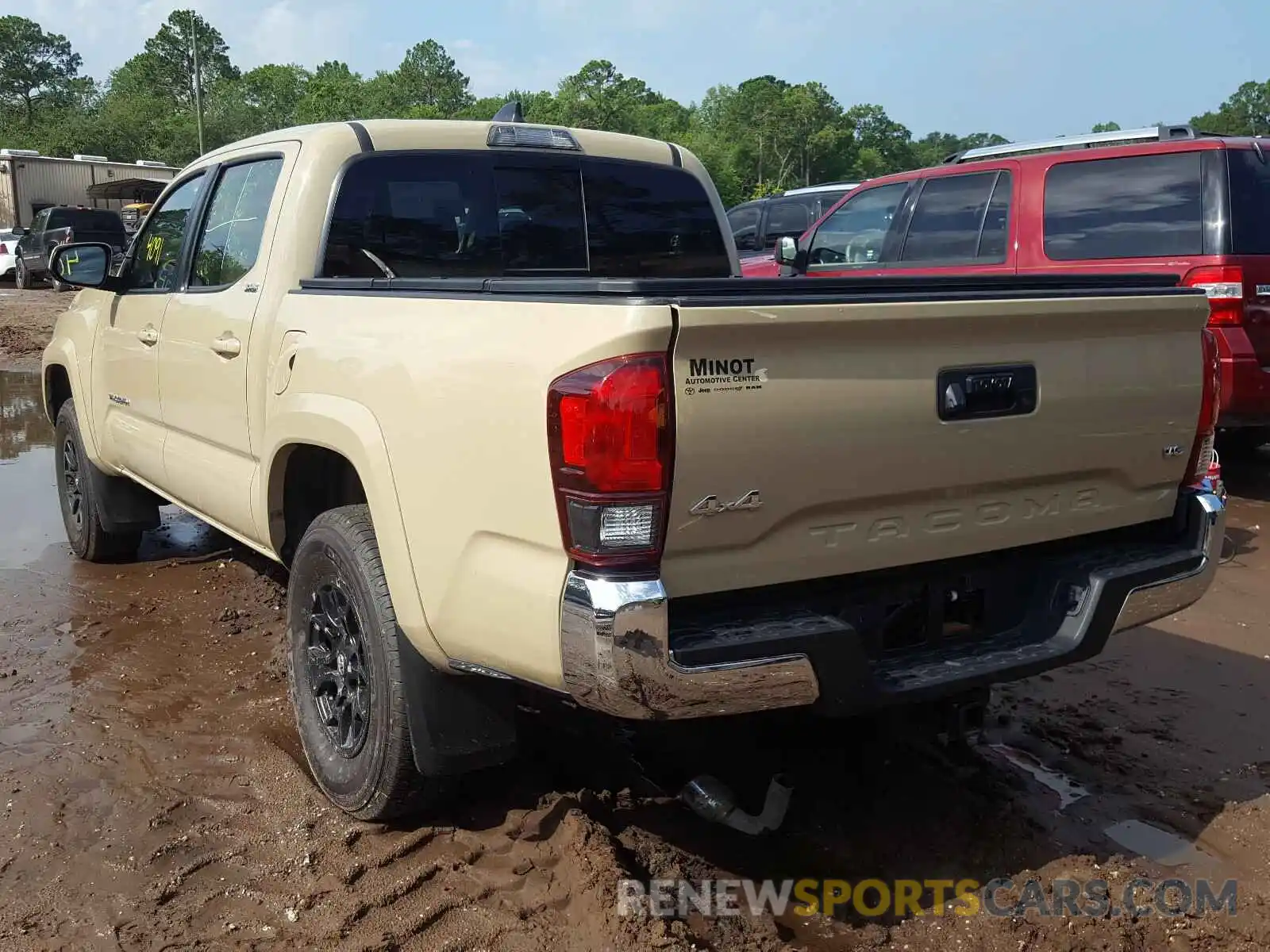 3 Photograph of a damaged car 3TMCZ5AN0LM314002 TOYOTA TACOMA 2020