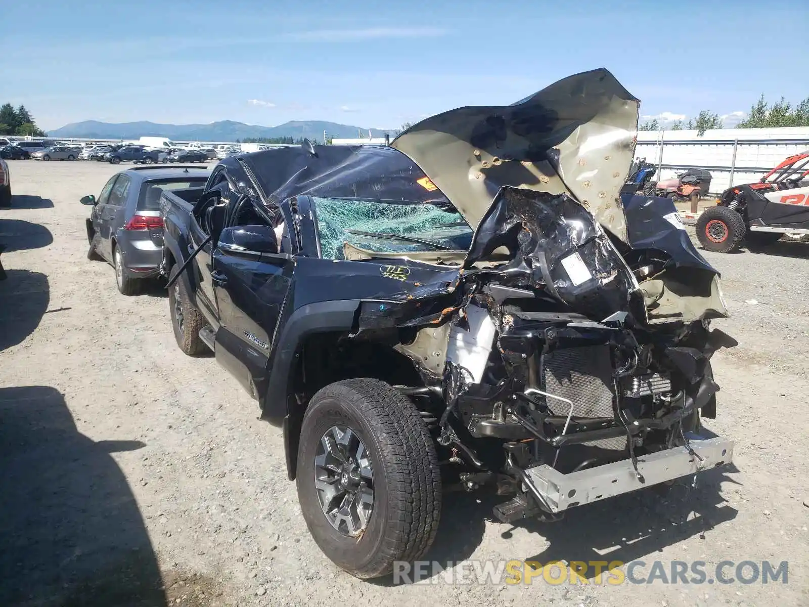 10 Photograph of a damaged car 3TMCZ5AN0LM314422 TOYOTA TACOMA 2020