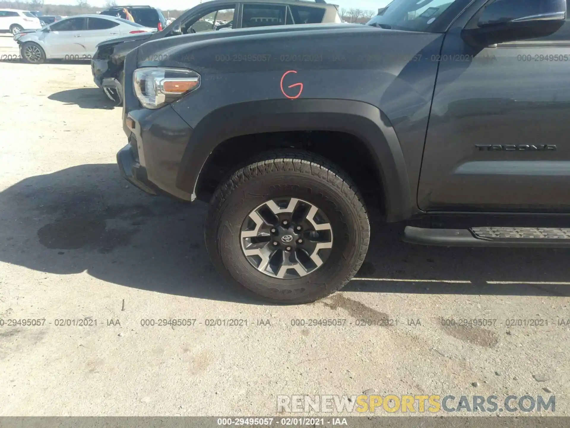 12 Photograph of a damaged car 3TMCZ5AN0LM315540 TOYOTA TACOMA 2020