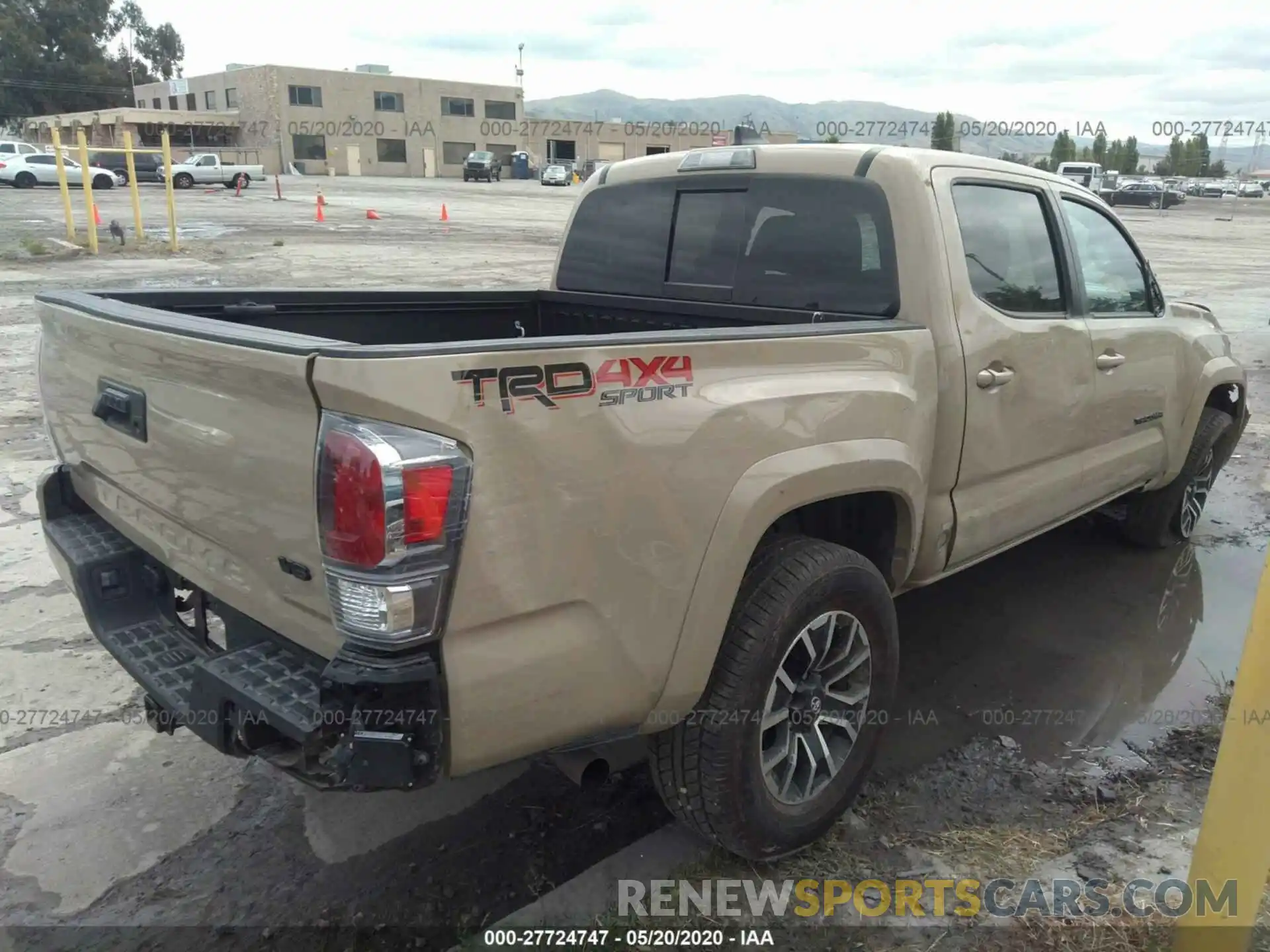 4 Photograph of a damaged car 3TMCZ5AN0LM319412 TOYOTA TACOMA 2020