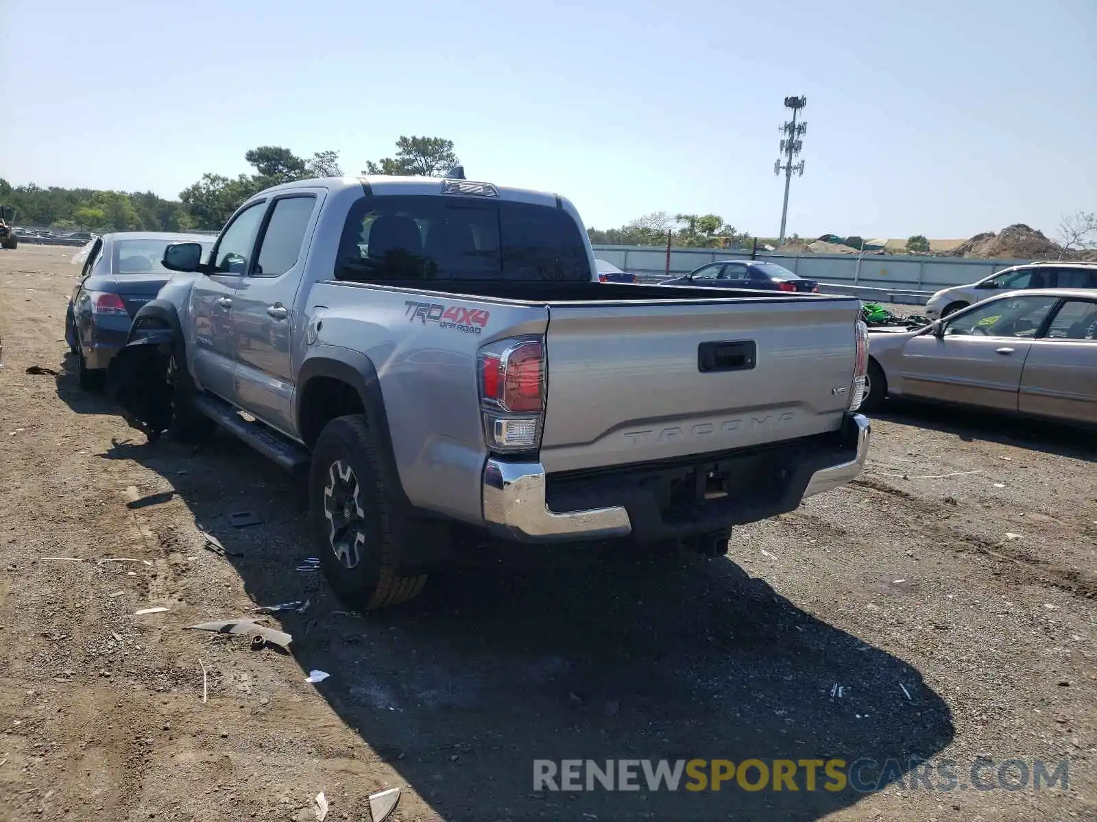 3 Photograph of a damaged car 3TMCZ5AN0LM322424 TOYOTA TACOMA 2020