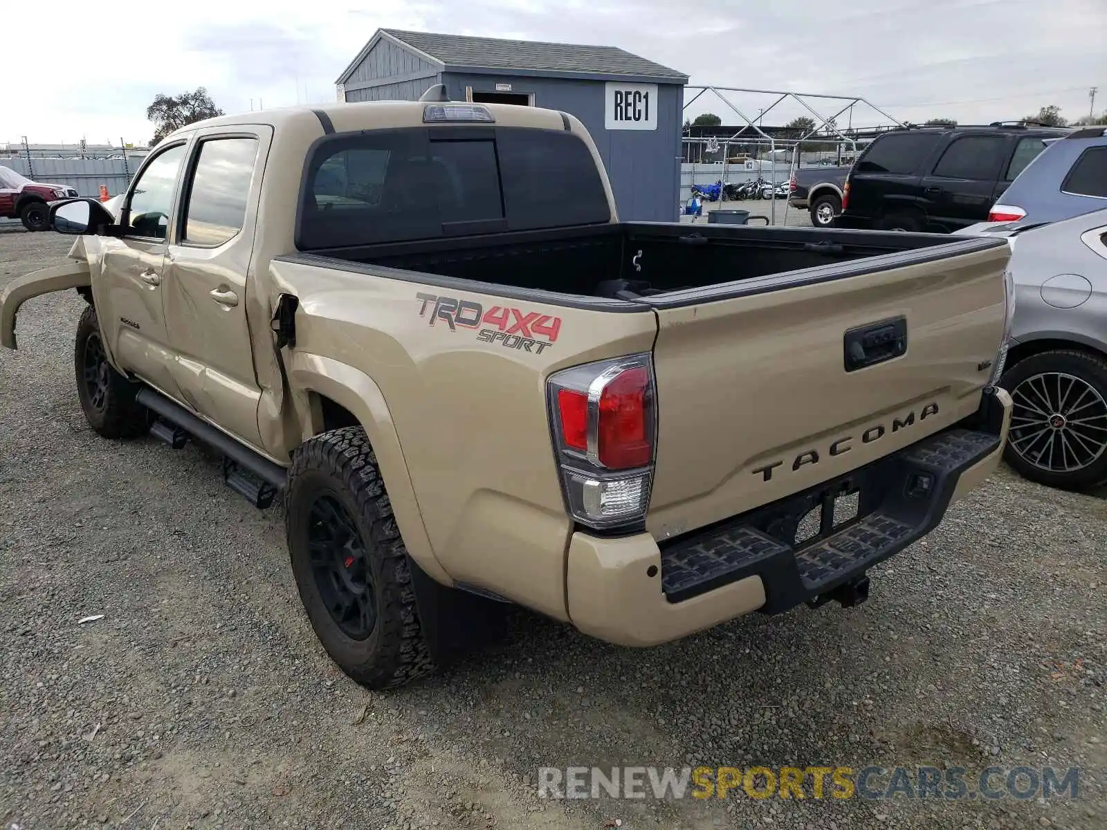 3 Photograph of a damaged car 3TMCZ5AN0LM324674 TOYOTA TACOMA 2020