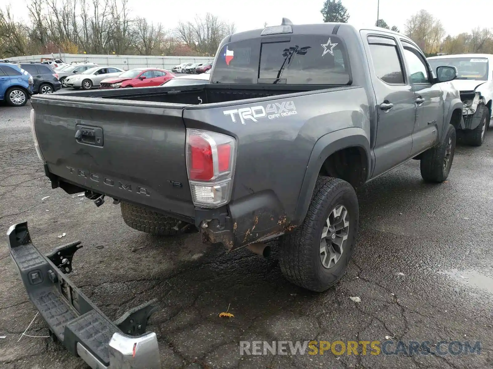 4 Photograph of a damaged car 3TMCZ5AN0LM325274 TOYOTA TACOMA 2020