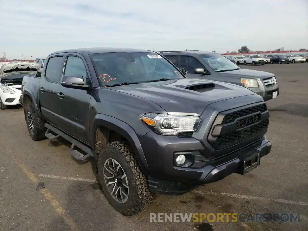 1 Photograph of a damaged car 3TMCZ5AN0LM326067 TOYOTA TACOMA 2020