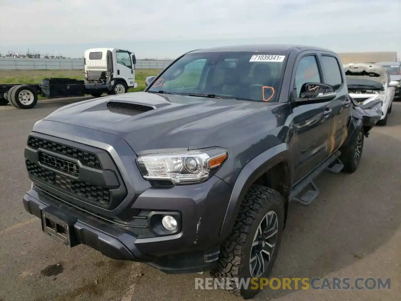 2 Photograph of a damaged car 3TMCZ5AN0LM326067 TOYOTA TACOMA 2020