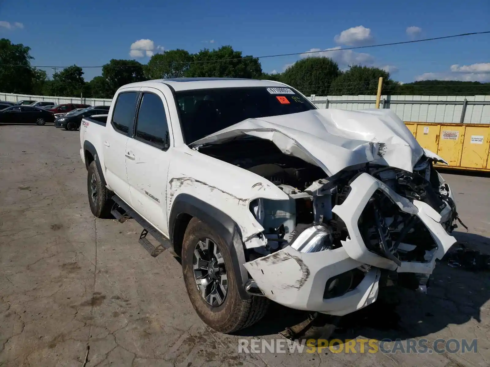 1 Photograph of a damaged car 3TMCZ5AN0LM326456 TOYOTA TACOMA 2020