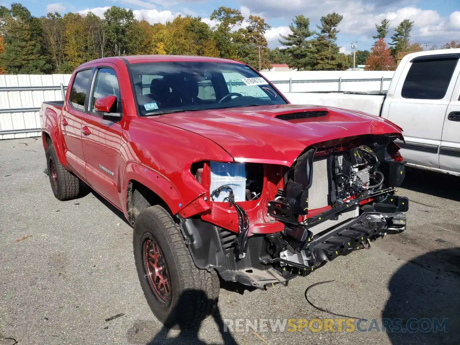 1 Photograph of a damaged car 3TMCZ5AN0LM328076 TOYOTA TACOMA 2020