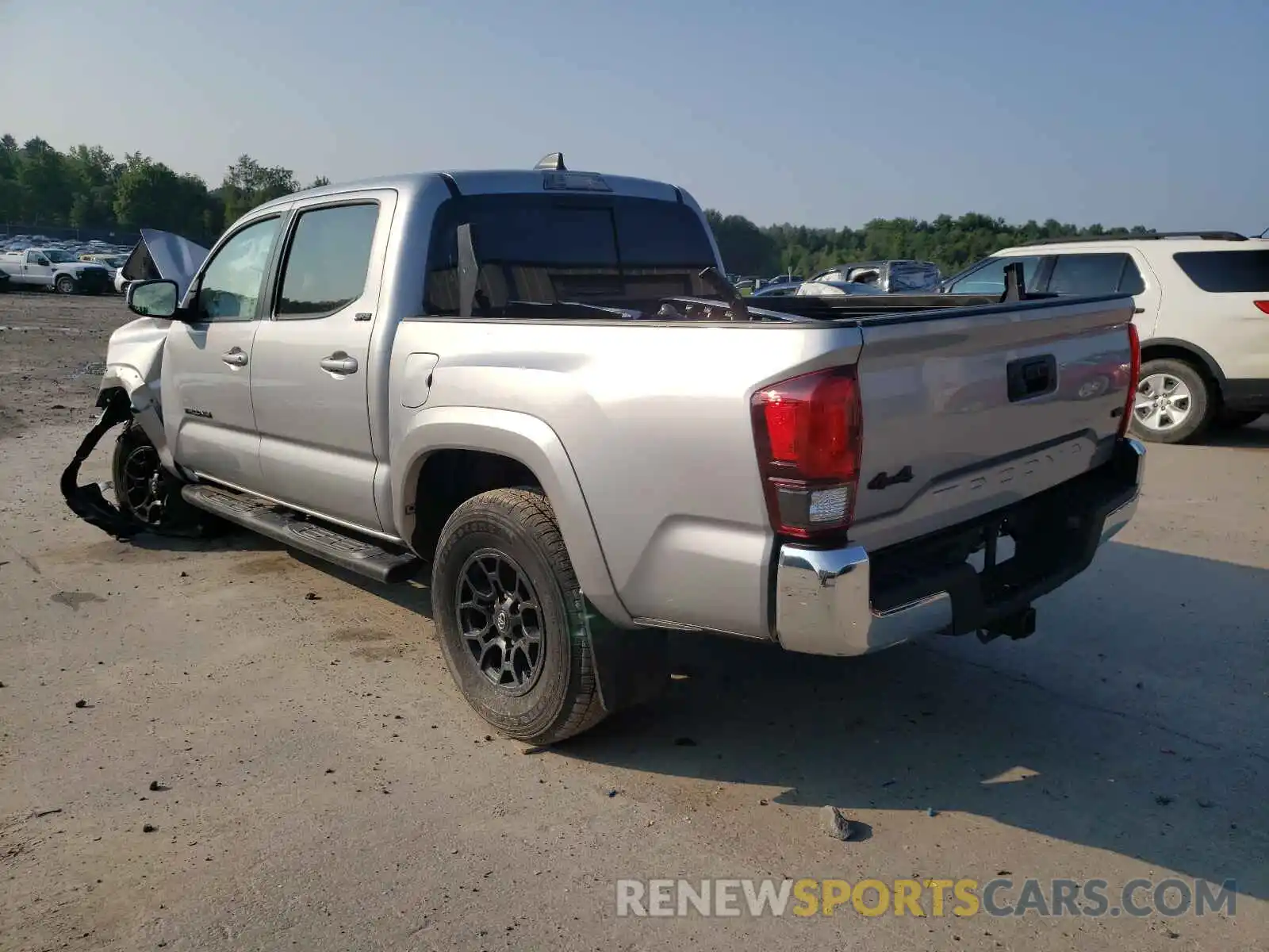 3 Photograph of a damaged car 3TMCZ5AN0LM331513 TOYOTA TACOMA 2020