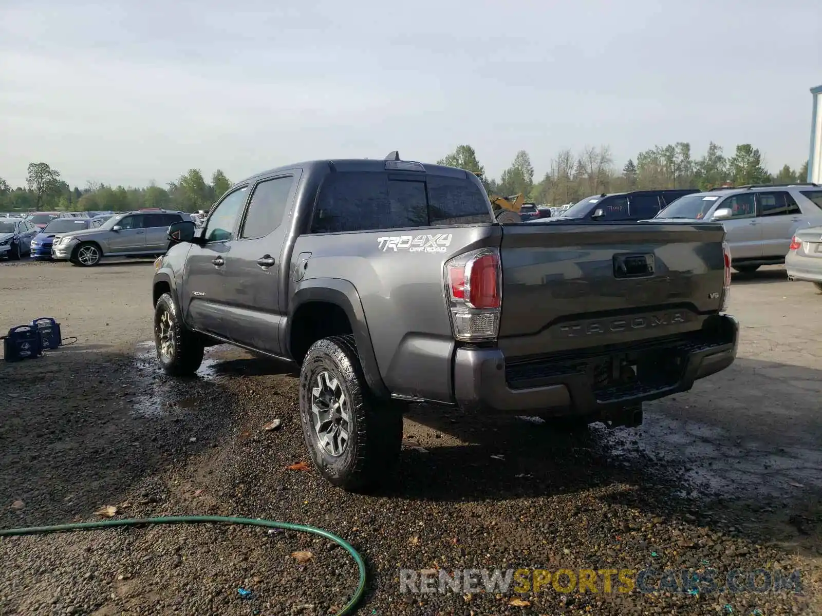 3 Photograph of a damaged car 3TMCZ5AN0LM332273 TOYOTA TACOMA 2020