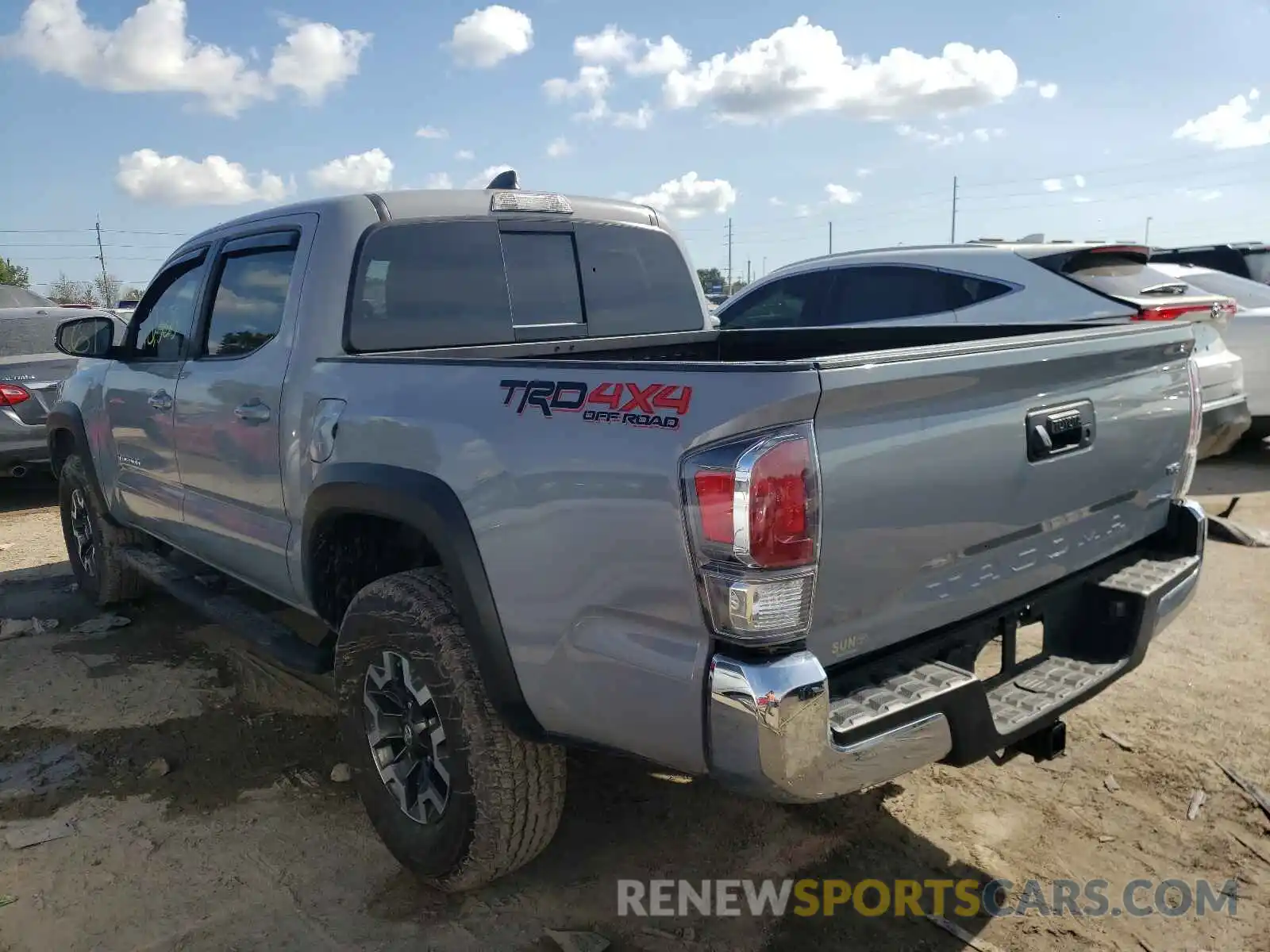 3 Photograph of a damaged car 3TMCZ5AN0LM332337 TOYOTA TACOMA 2020