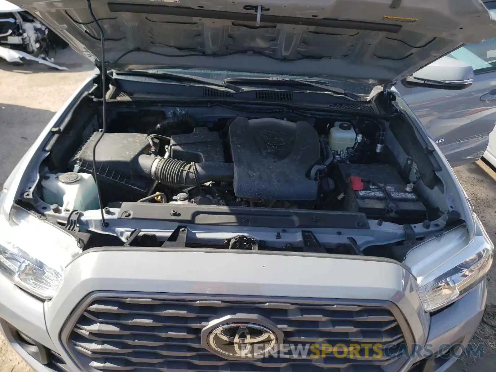 7 Photograph of a damaged car 3TMCZ5AN0LM332337 TOYOTA TACOMA 2020