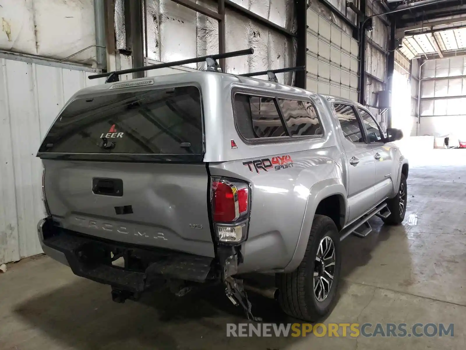 4 Photograph of a damaged car 3TMCZ5AN0LM332354 TOYOTA TACOMA 2020