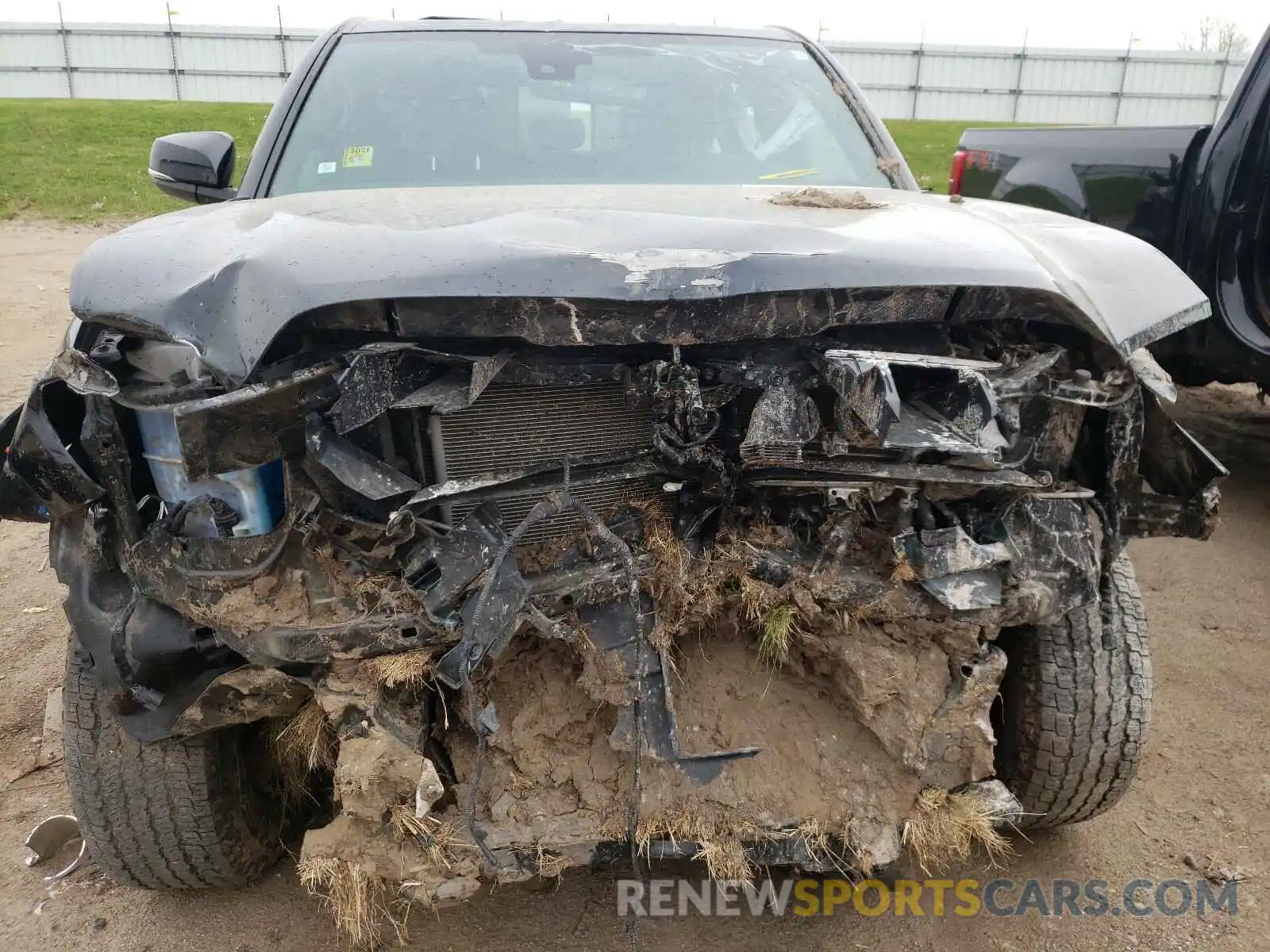 9 Photograph of a damaged car 3TMCZ5AN0LM335254 TOYOTA TACOMA 2020