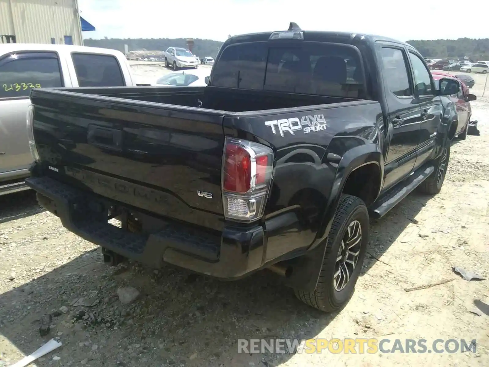 4 Photograph of a damaged car 3TMCZ5AN0LM339109 TOYOTA TACOMA 2020