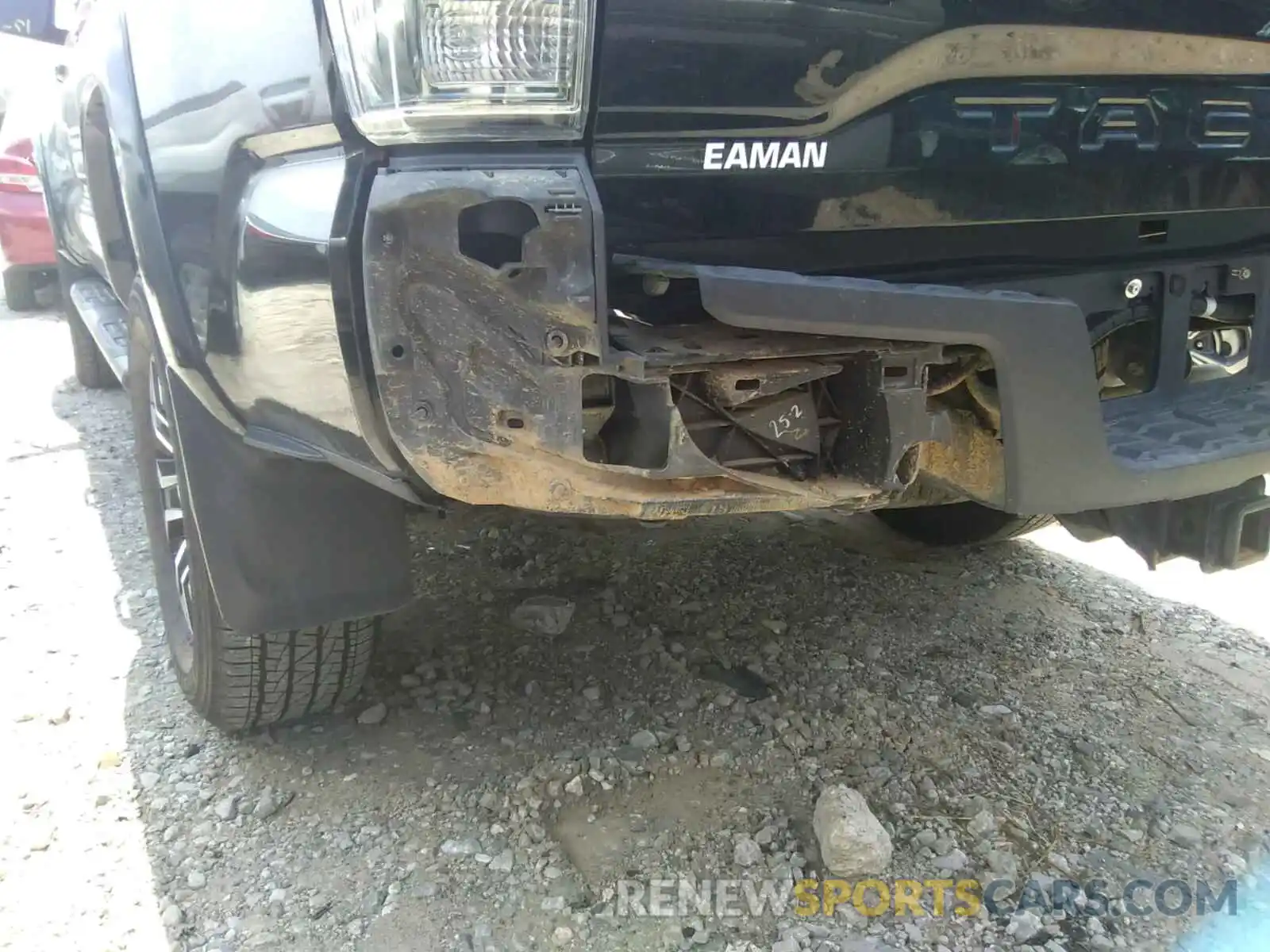 9 Photograph of a damaged car 3TMCZ5AN0LM339109 TOYOTA TACOMA 2020