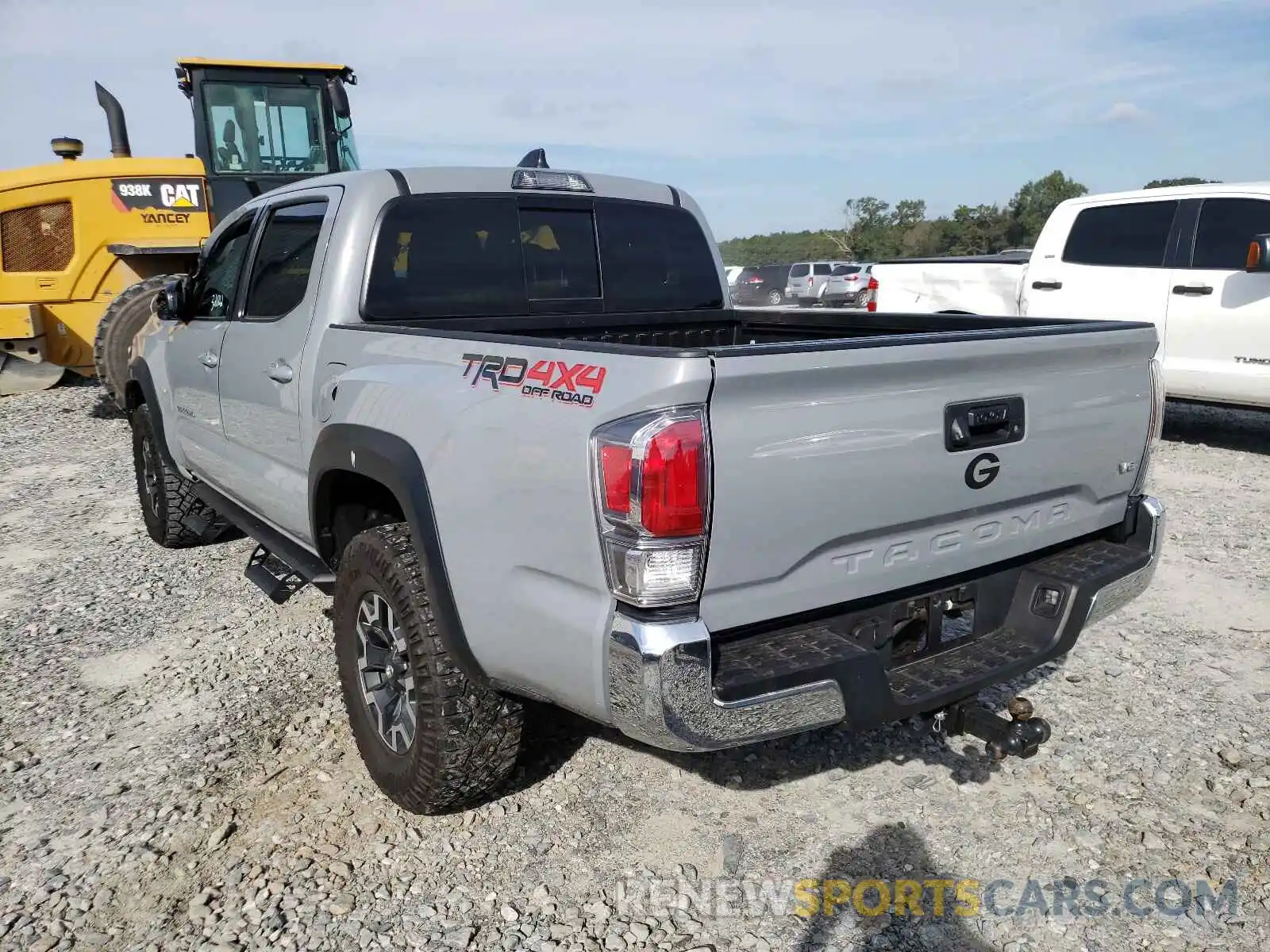 3 Photograph of a damaged car 3TMCZ5AN0LM340180 TOYOTA TACOMA 2020