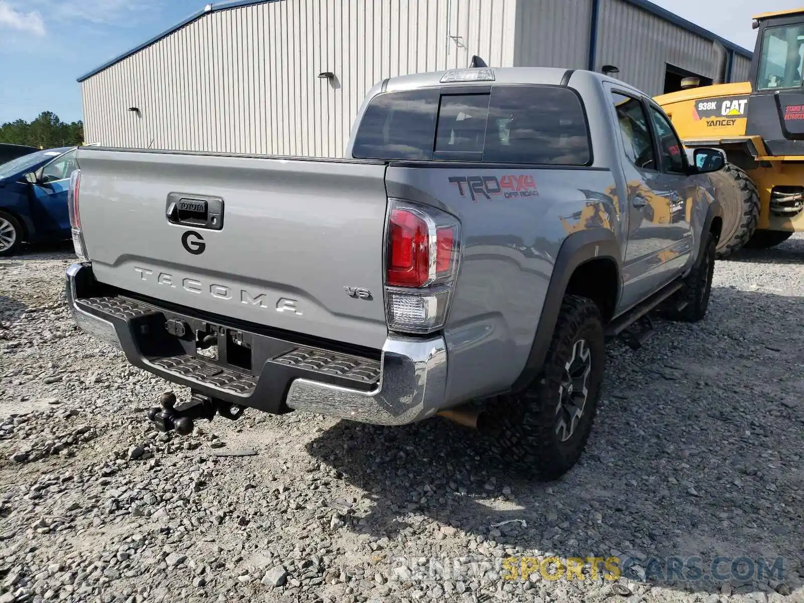 4 Photograph of a damaged car 3TMCZ5AN0LM340180 TOYOTA TACOMA 2020