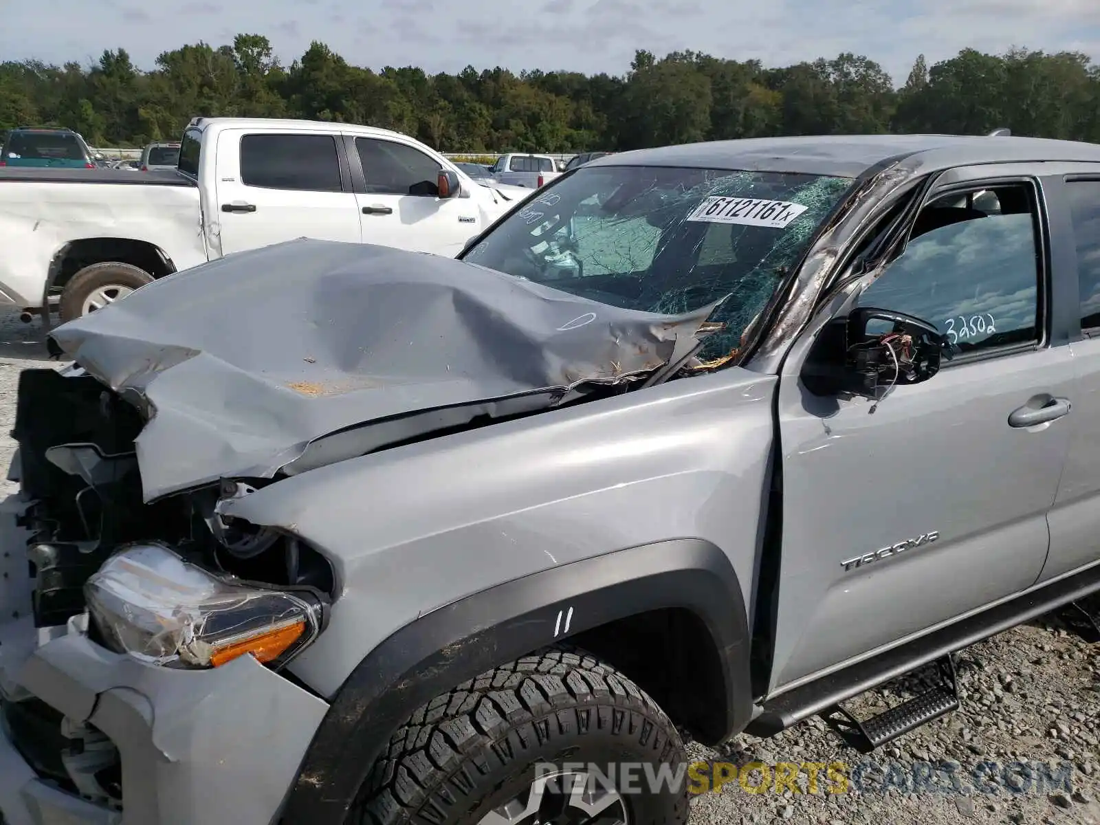 9 Photograph of a damaged car 3TMCZ5AN0LM340180 TOYOTA TACOMA 2020