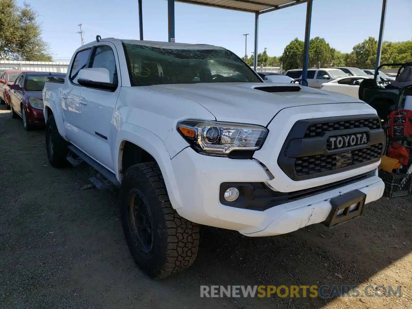 1 Photograph of a damaged car 3TMCZ5AN0LM342642 TOYOTA TACOMA 2020