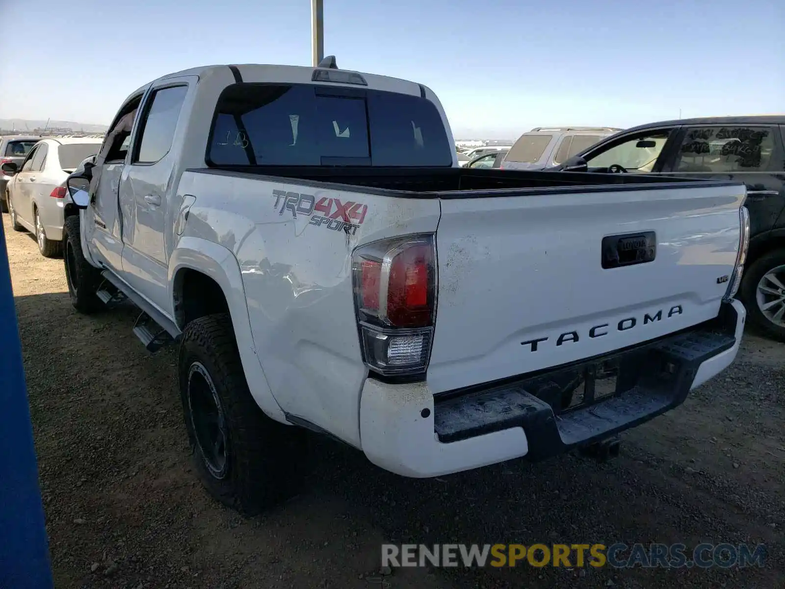 3 Photograph of a damaged car 3TMCZ5AN0LM342642 TOYOTA TACOMA 2020