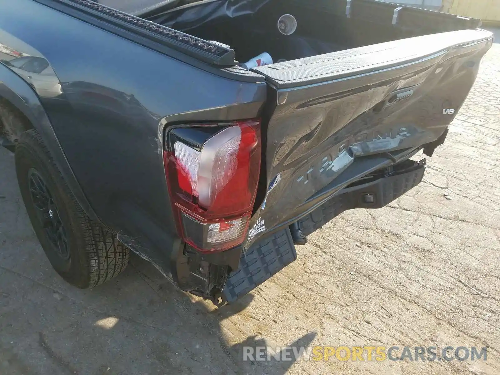 9 Photograph of a damaged car 3TMCZ5AN0LM342866 TOYOTA TACOMA 2020